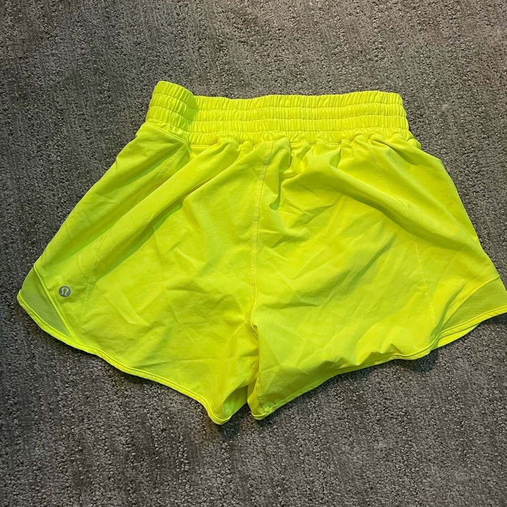 Lululemon Hotty Hot High Rise Short 2.5 inches